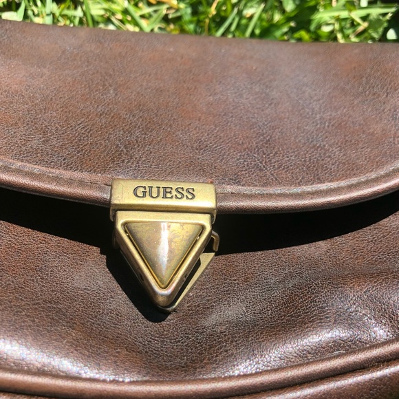 SOLD GUESS crossbody Leather Purse. - Picture 3 of 5